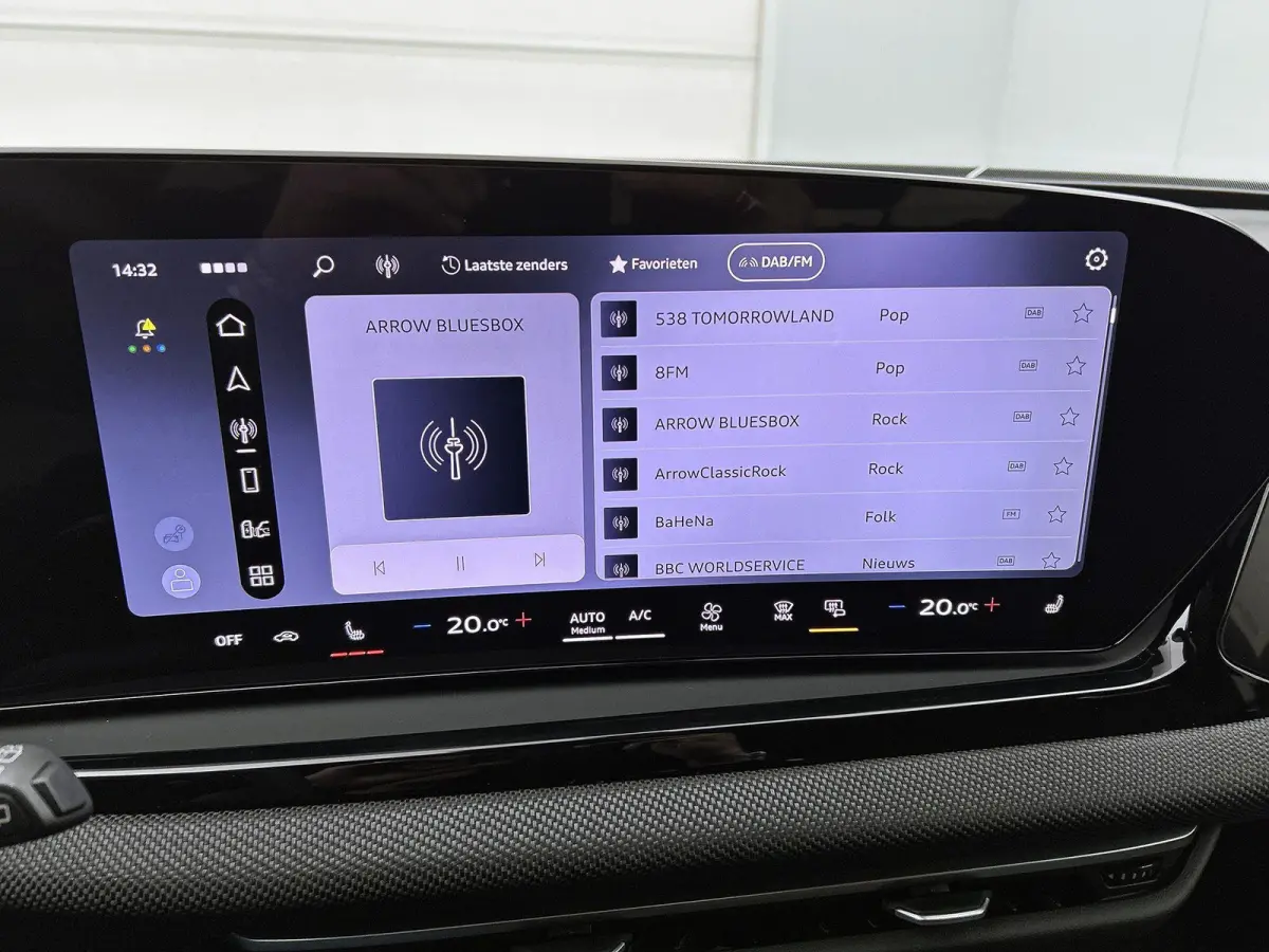 Avant 2.0 quattro Advanced edition 299 PK | Navigatie | Techniek pakket plus |  MMI bijrijdersdisplay |  Trekhaak, elektr. wegklapbaar |  Voorventilatie comfort |  Koplampsproeiers |  Zij-ai