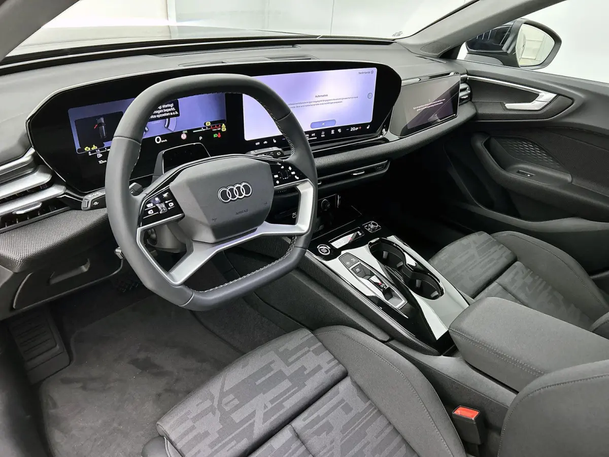 Avant 2.0 quattro Advanced edition 299 PK | Navigatie | Techniek pakket plus |  MMI bijrijdersdisplay |  Trekhaak, elektr. wegklapbaar |  Voorventilatie comfort |  Koplampsproeiers |  Zij-ai