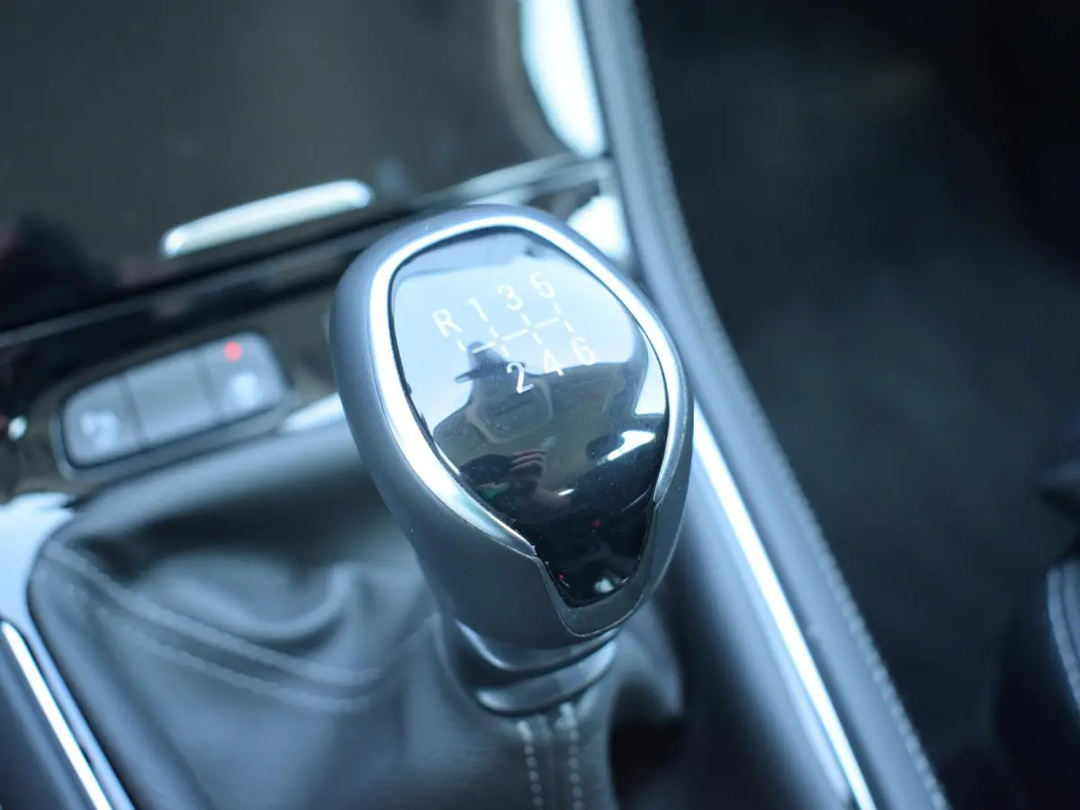 1.2 Turbo Level 2 Edition | CARPLAY | PARKEERSENSOREN | WINTERPAKKET | E.C.C. | 16.837km