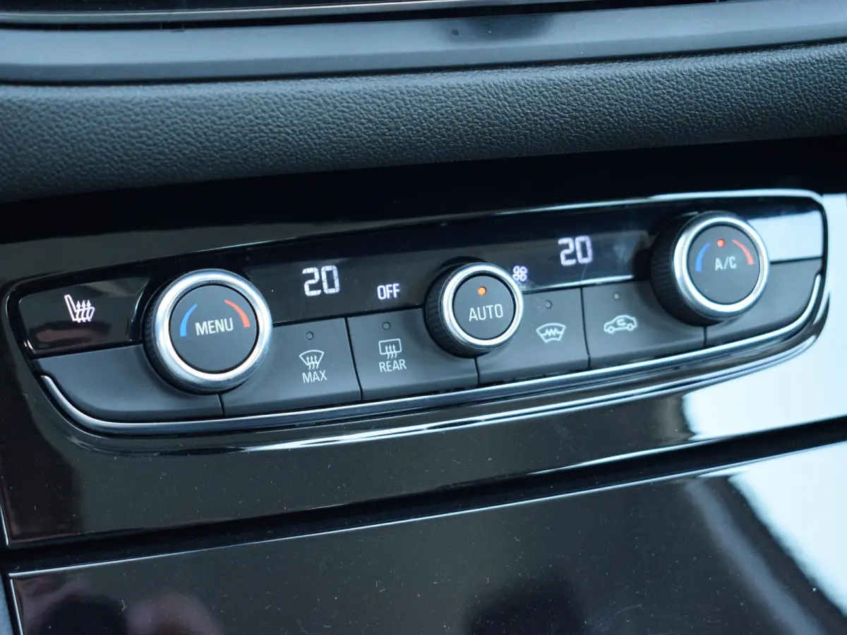 1.2 Turbo Level 2 Edition | CARPLAY | PARKEERSENSOREN | WINTERPAKKET | E.C.C. | 16.837km