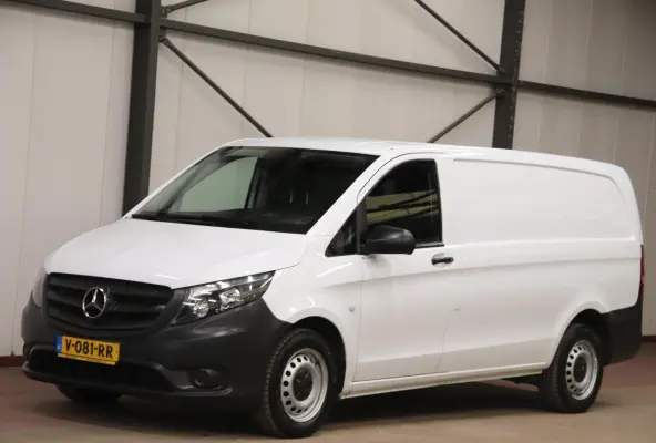 CDI LANG NAVI TREKHAAK Mercedes-Benz Vito CDI Lang NAVIGATIE TREKHAAK