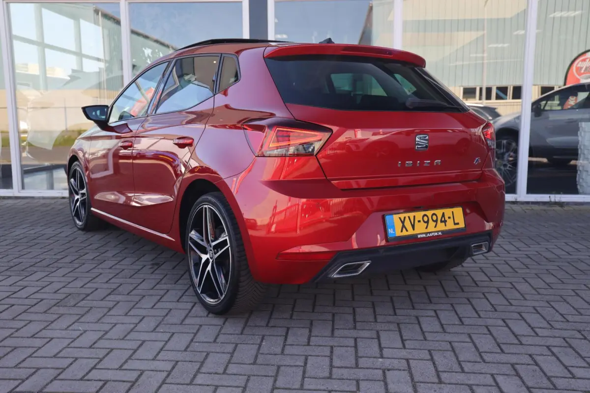 1.6 TDI FR Business Intense | Panorama | Carplay | ACC | Stoelverwarming