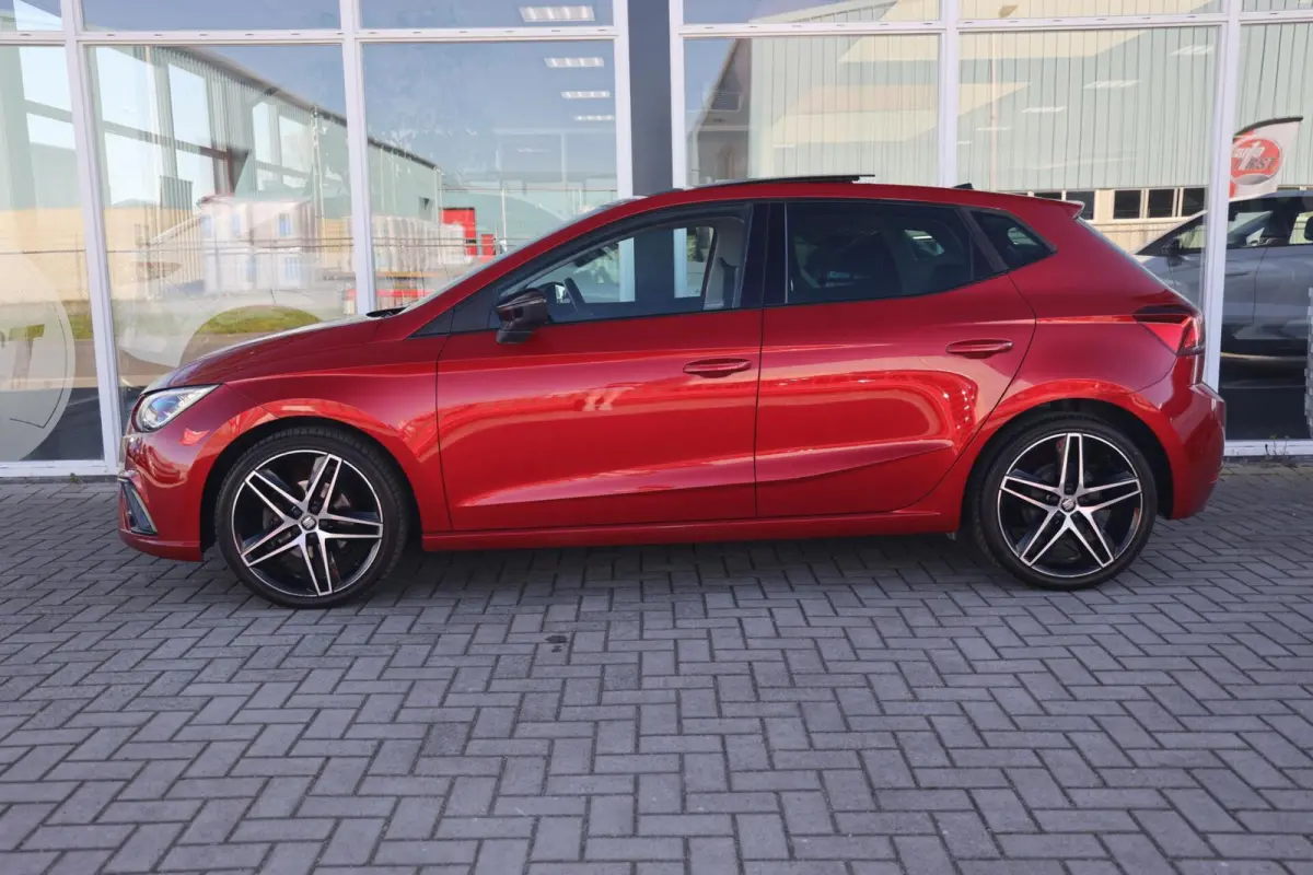 1.6 TDI FR Business Intense | Panorama | Carplay | ACC | Stoelverwarming