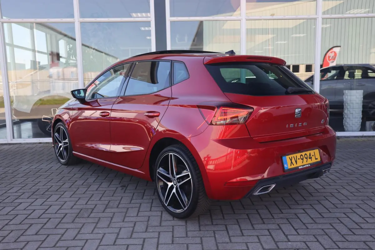 1.6 TDI FR Business Intense | Panorama | Carplay | ACC | Stoelverwarming