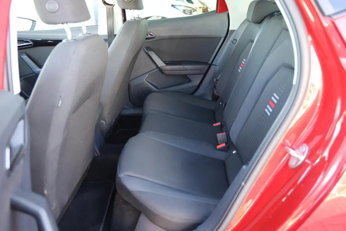 1.6 TDI FR Business Intense | Panorama | Carplay | ACC | Stoelverwarming