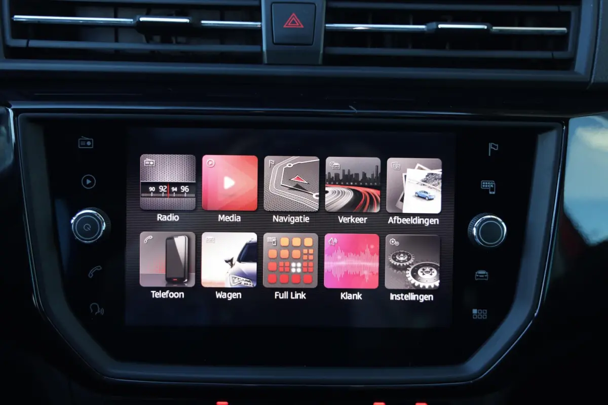 1.6 TDI FR Business Intense | Panorama | Carplay | ACC | Stoelverwarming