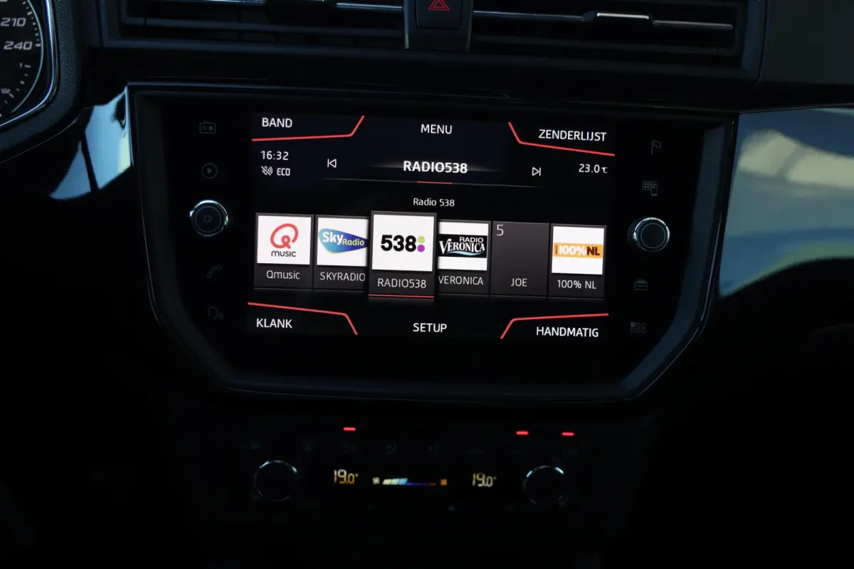 1.6 TDI FR Business Intense | Panorama | Carplay | ACC | Stoelverwarming
