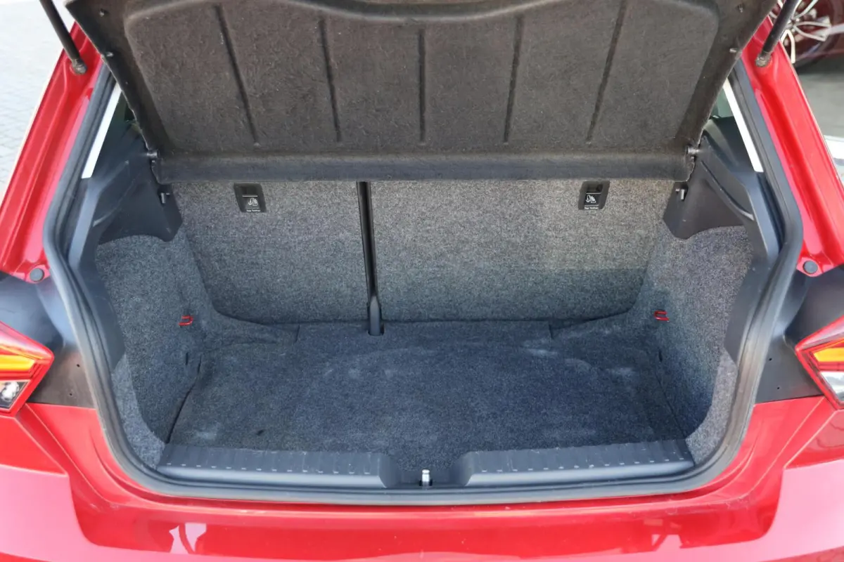 1.6 TDI FR Business Intense | Panorama | Carplay | ACC | Stoelverwarming