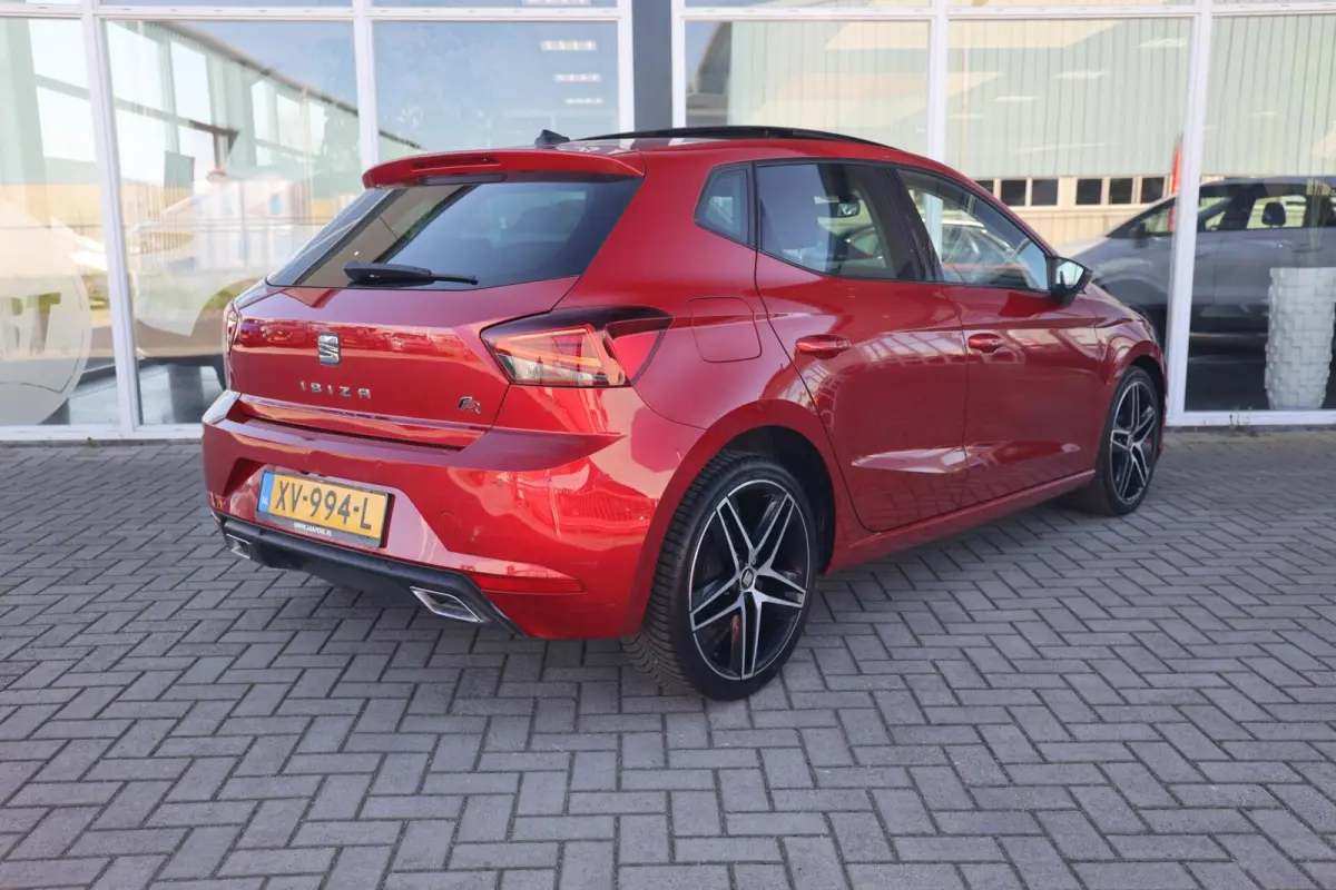 1.6 TDI FR Business Intense | Panorama | Carplay | ACC | Stoelverwarming