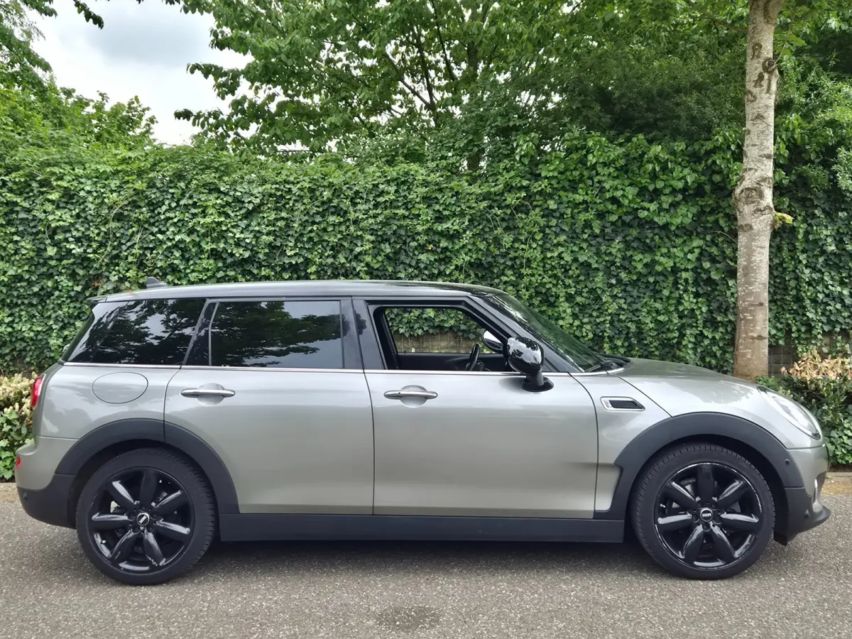 Mini Chili Serious Apple CarPlay Virtual dash Automaat PDC 1.5 Cooper Chili Serious Business