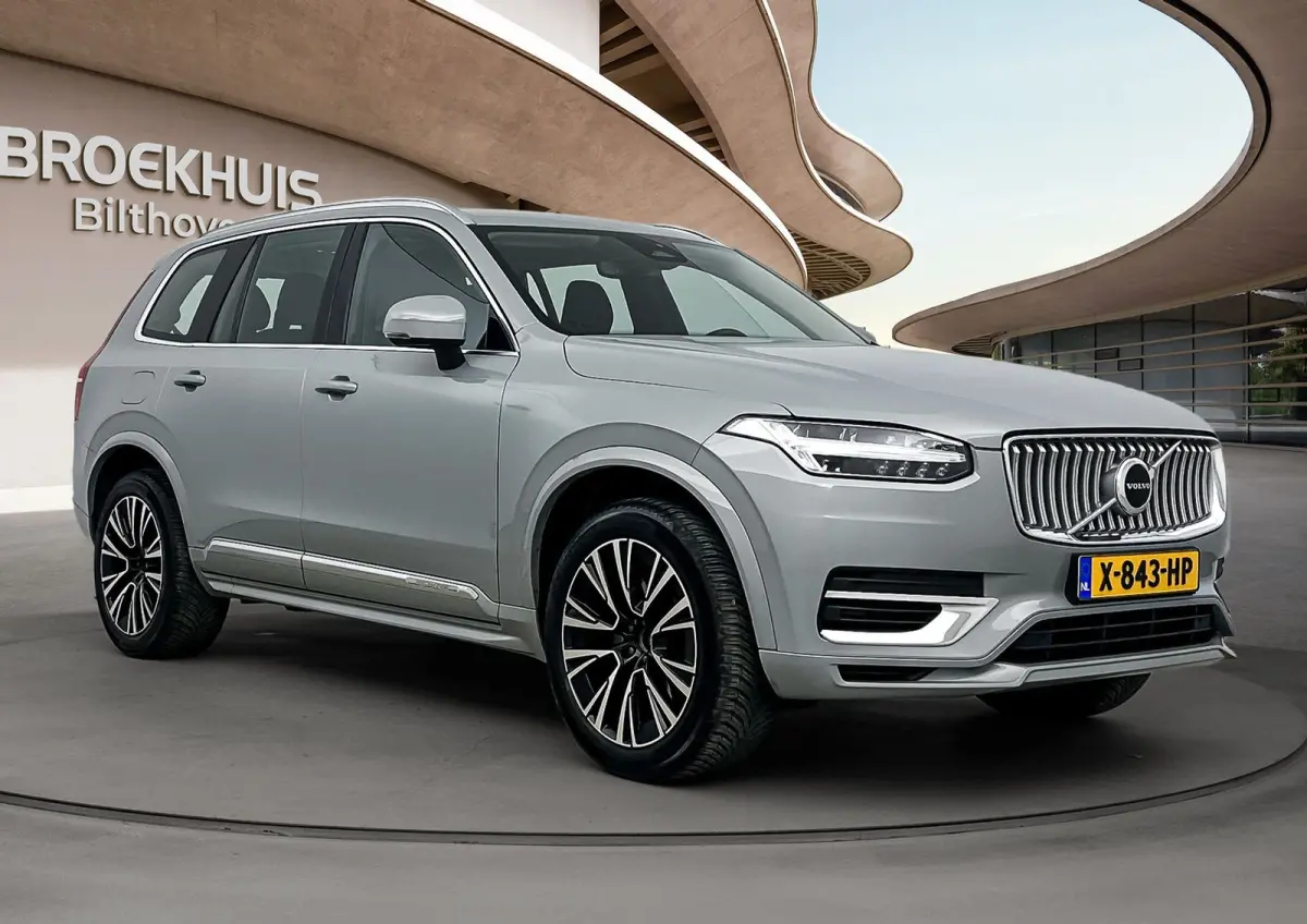 2.0 T8 Recharge AWD Core Bright | Trekhaak | BLIS | PDC V+A en Camera | Lederen bekleding | Stoel + Stuurverwarming |