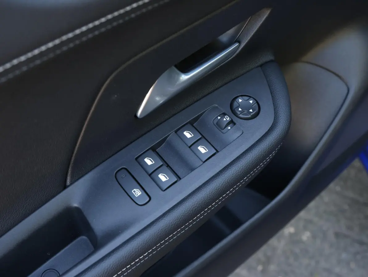 145pk Hybrid GS | Navigatie | Camera | Dodehoek detectie | Apple CarPlay / AndroidAuto | Keyless |