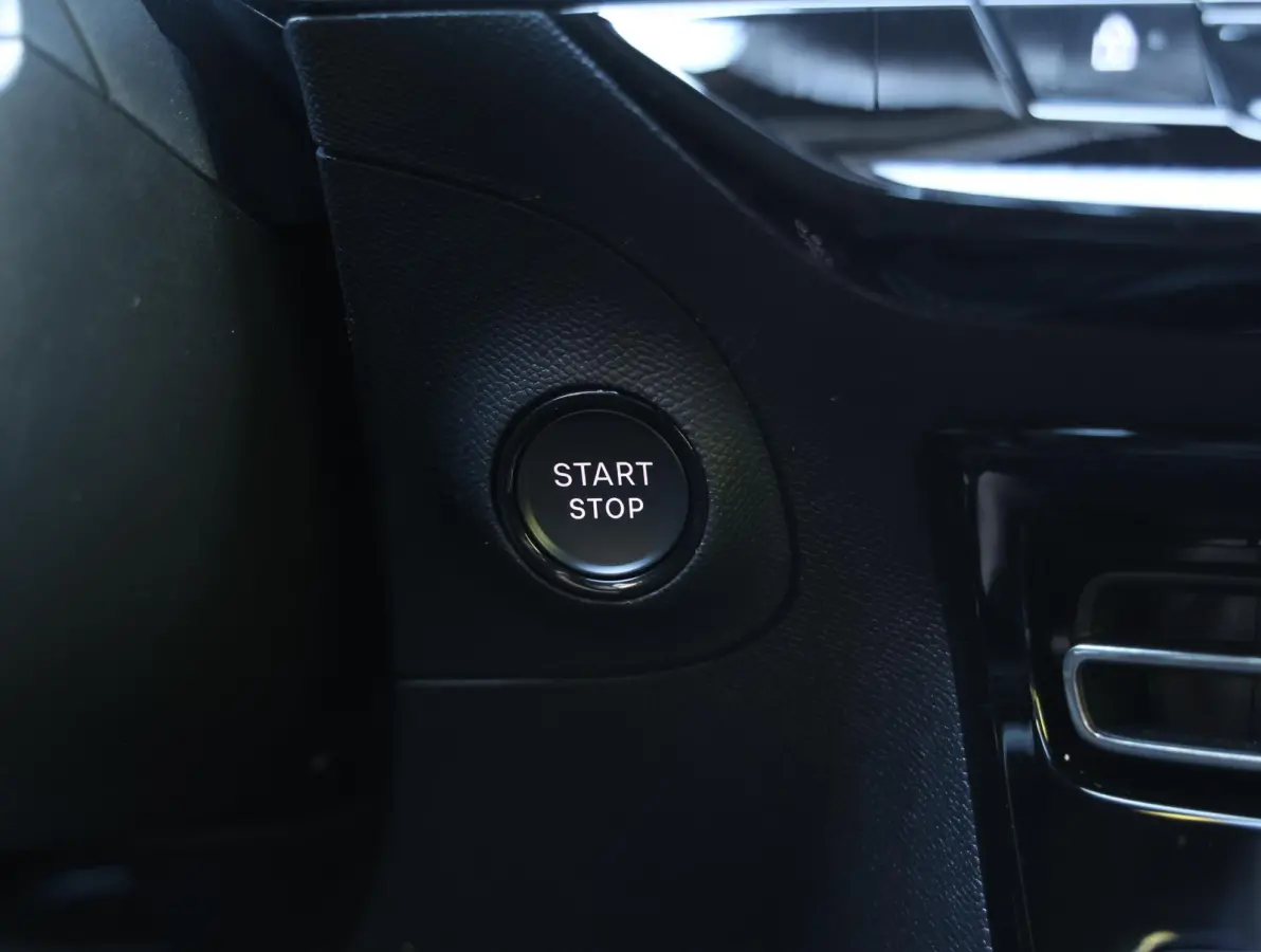 145pk Hybrid GS | Navigatie | Camera | Dodehoek detectie | Apple CarPlay / AndroidAuto | Keyless |