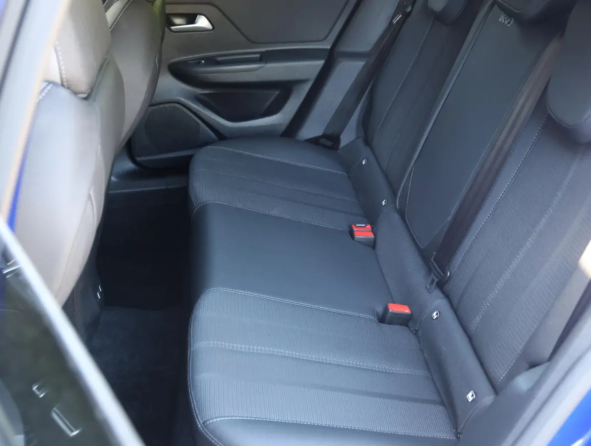145pk Hybrid GS | Navigatie | Camera | Dodehoek detectie | Apple CarPlay / AndroidAuto | Keyless |