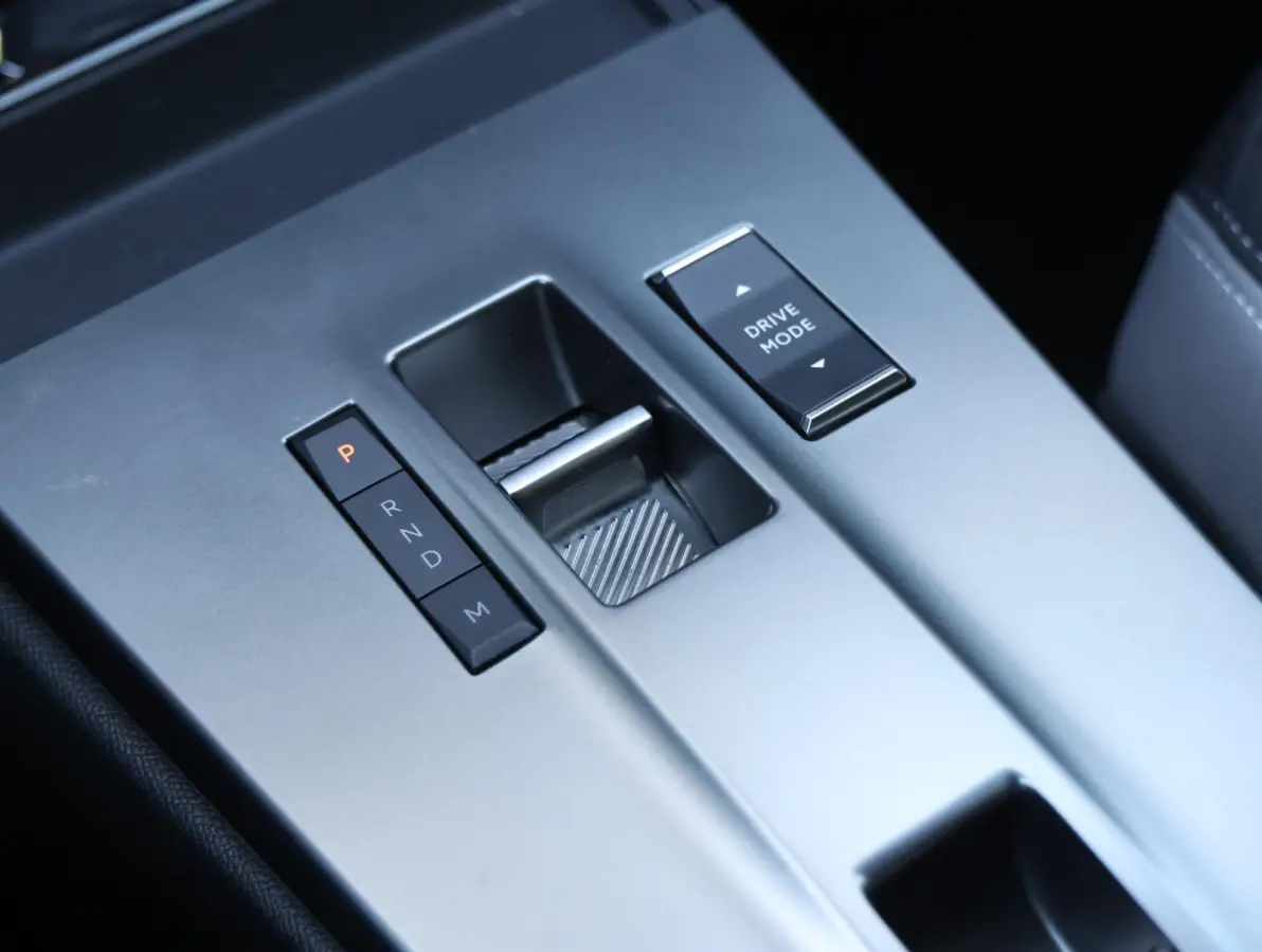 145pk Hybrid GS | Navigatie | Camera | Dodehoek detectie | Apple CarPlay / AndroidAuto | Keyless |