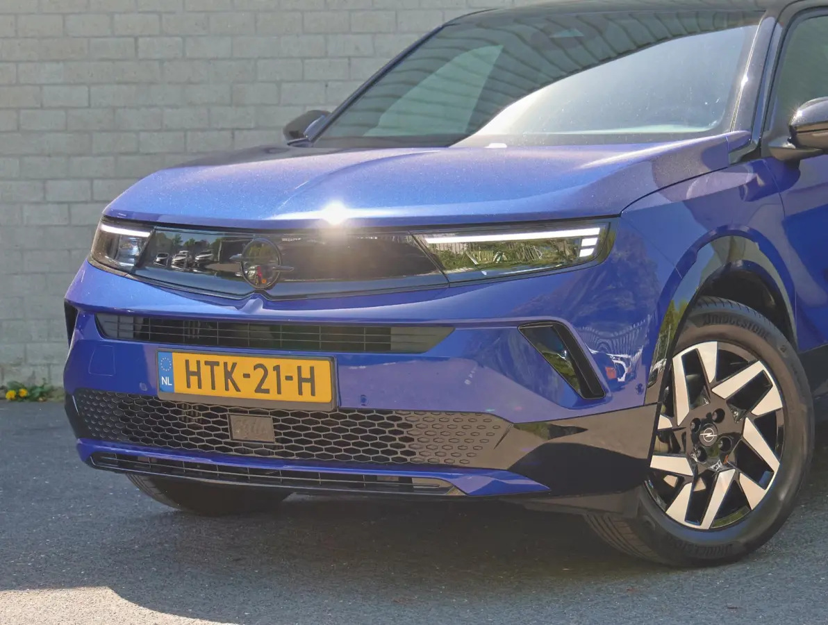 145pk Hybrid GS | Navigatie | Camera | Dodehoek detectie | Apple CarPlay / AndroidAuto | Keyless |