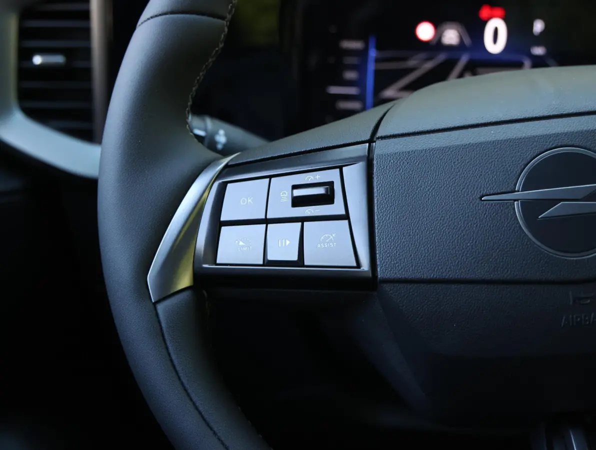 145pk Hybrid GS | Navigatie | Camera | Dodehoek detectie | Apple CarPlay / AndroidAuto | Keyless |