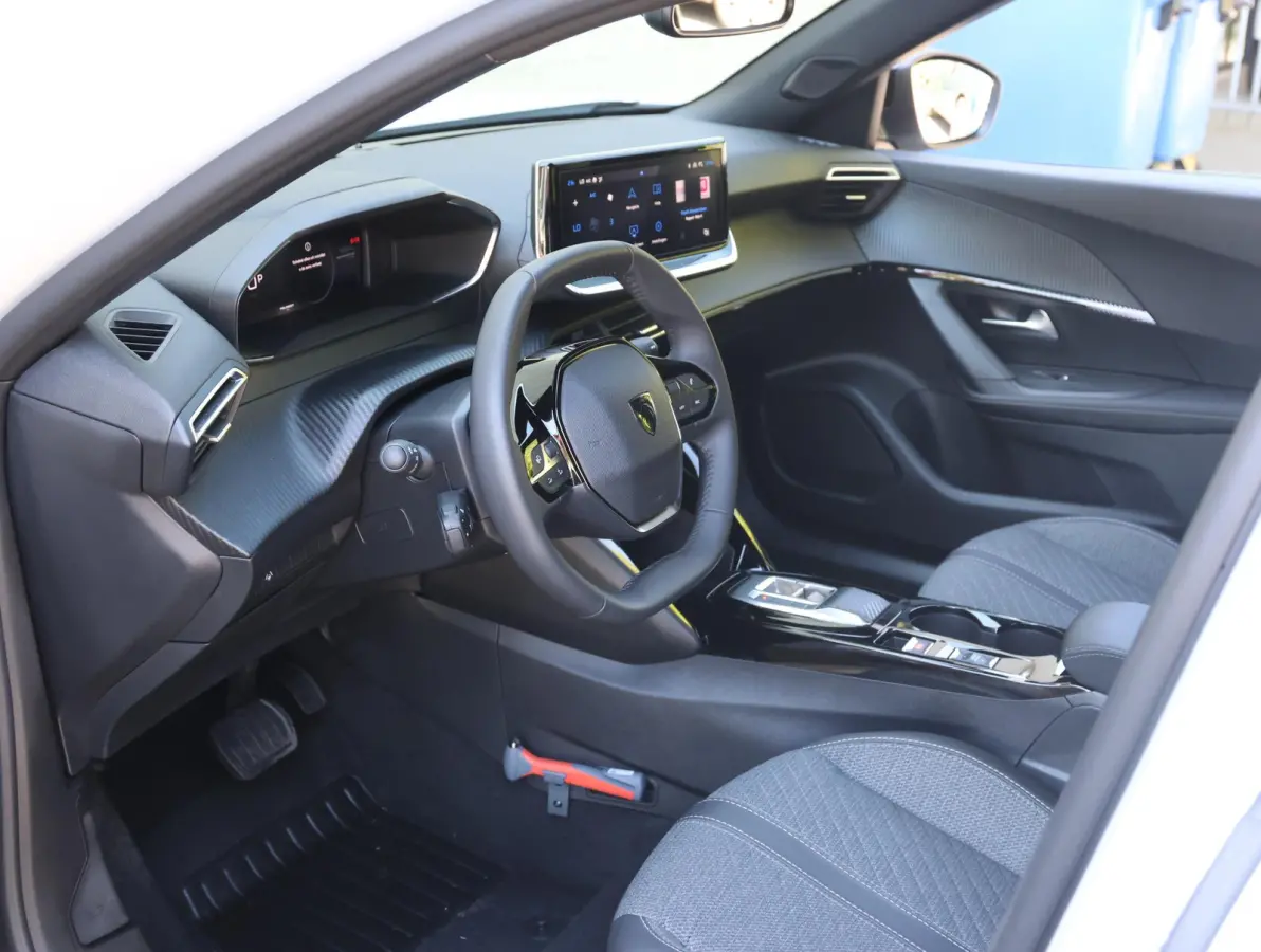 EV Allure Avantage 54 kWh | Accu 97% | Navigatie | Climate Control | Cruise Control | LED | Apple Carplay/Android Auto |