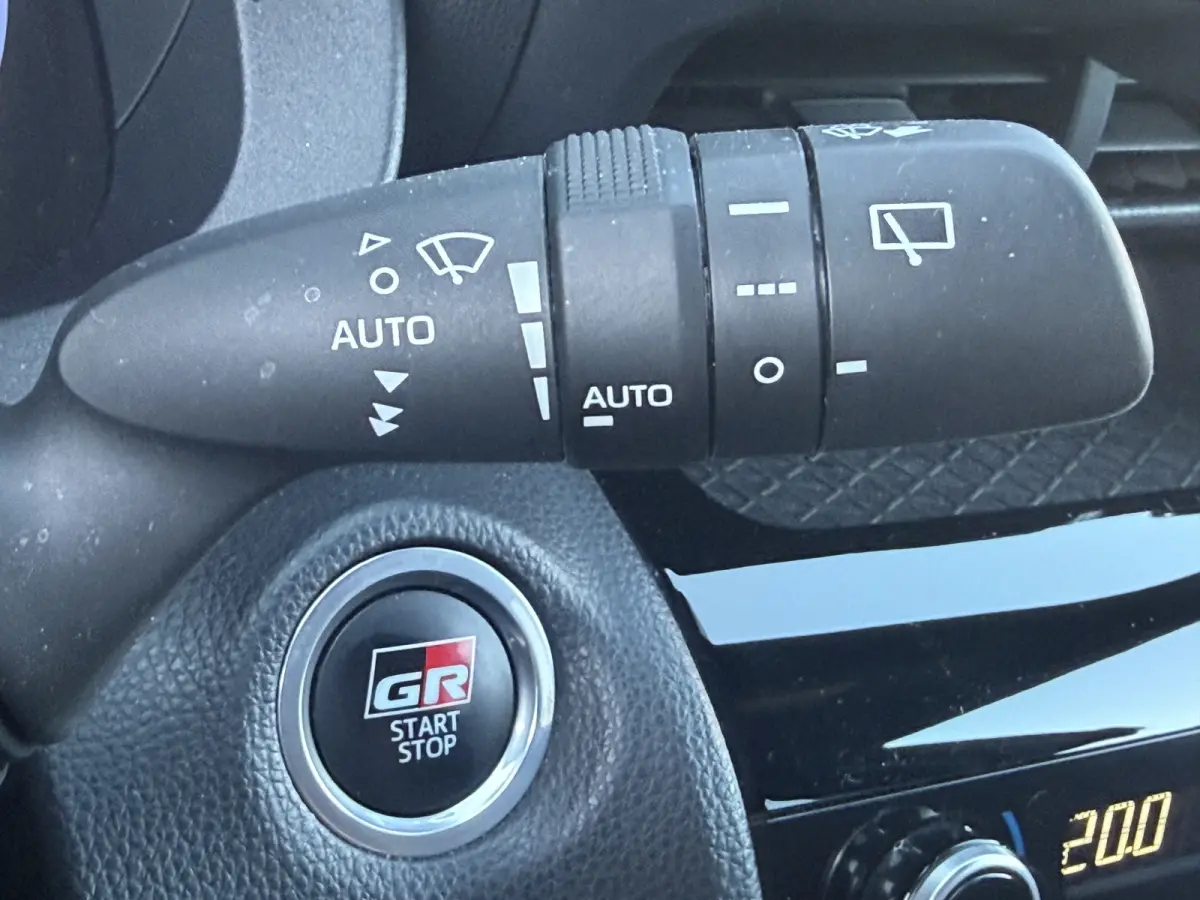 1.5 Hybrid GR Sport / Bi tone | 360 camera | JBL | Head-up | Rijklaar!!!