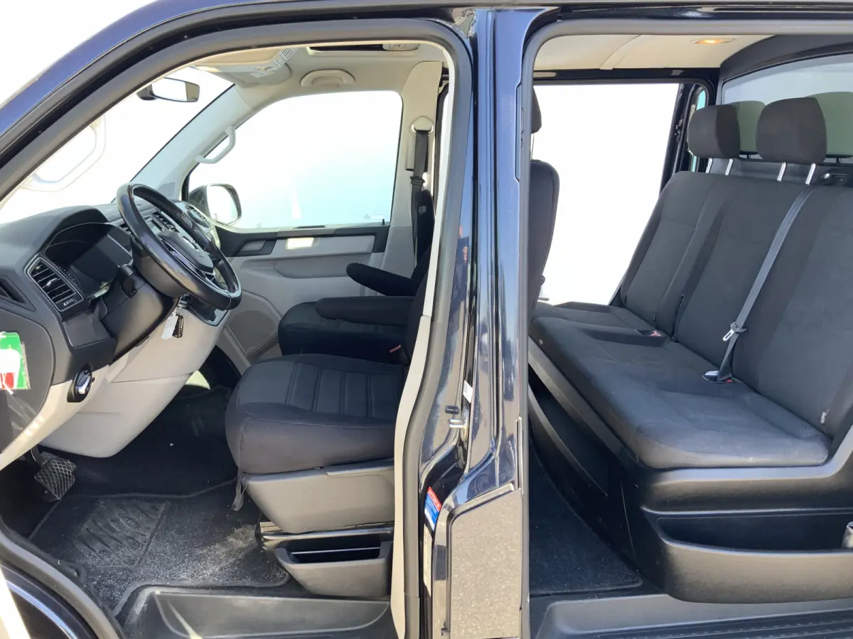 2.0 TDI L2H1 DC Highline Automaat Dub Cab Airco Navi Cruise Camera 5 Zits Trekhaak 2500 kg Alu Velg Euro 6 ,Zonne Dak
