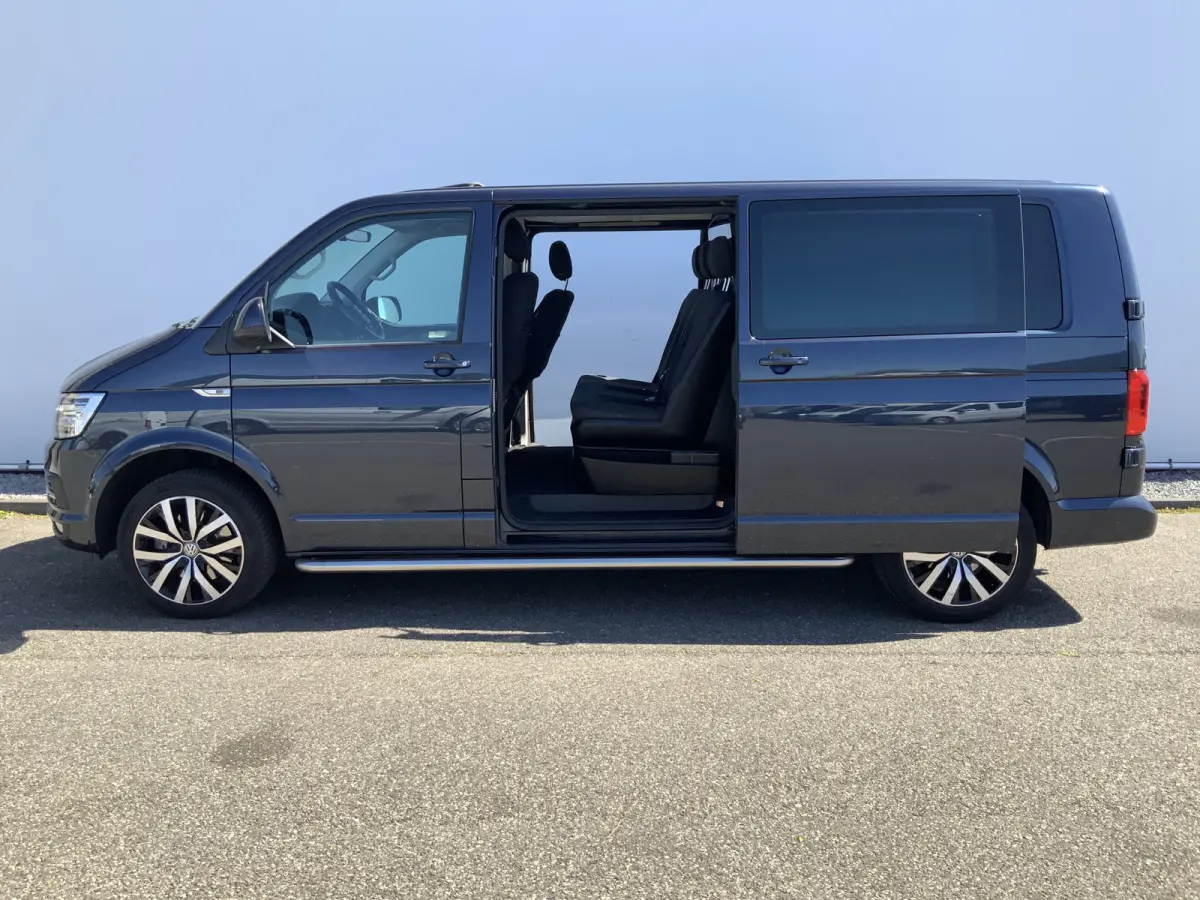 2.0 TDI L2H1 DC Highline Automaat Dub Cab Airco Navi Cruise Camera 5 Zits Trekhaak 2500 kg Alu Velg Euro 6 ,Zonne Dak