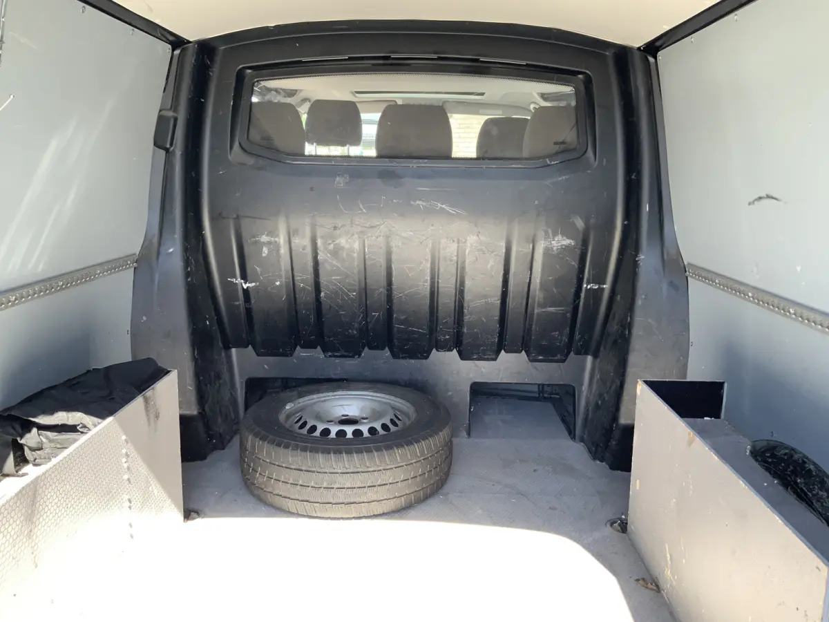 2.0 TDI L2H1 DC Highline Automaat Dub Cab Airco Navi Cruise Camera 5 Zits Trekhaak 2500 kg Alu Velg Euro 6 ,Zonne Dak