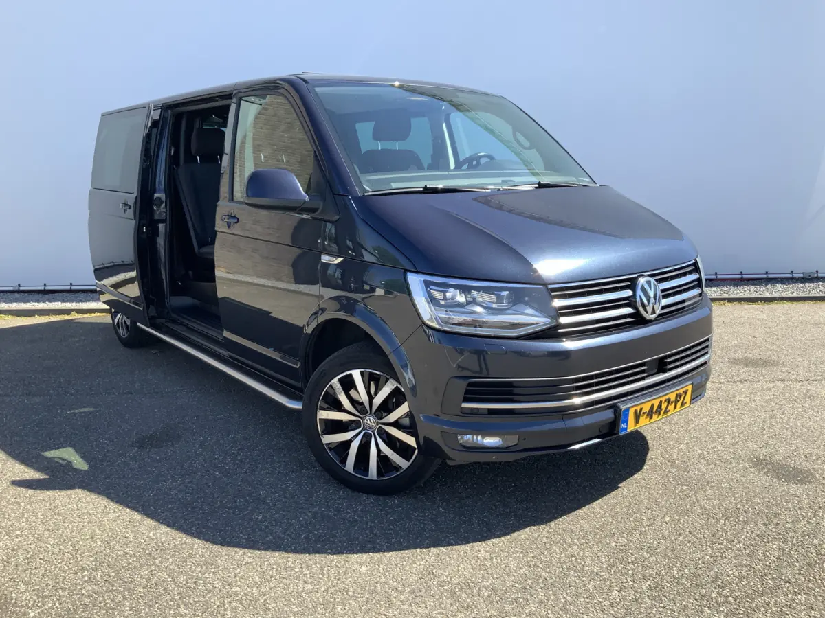 2.0 TDI L2H1 DC Highline Automaat Dub Cab Airco Navi Cruise Camera 5 Zits Trekhaak 2500 kg Alu Velg Euro 6 ,Zonne Dak