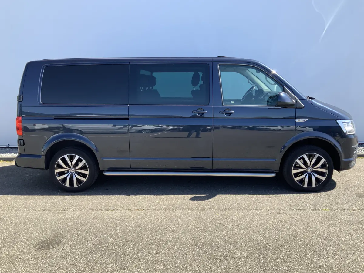 2.0 TDI L2H1 DC Highline Automaat Dub Cab Airco Navi Cruise Camera 5 Zits Trekhaak 2500 kg Alu Velg Euro 6 ,Zonne Dak