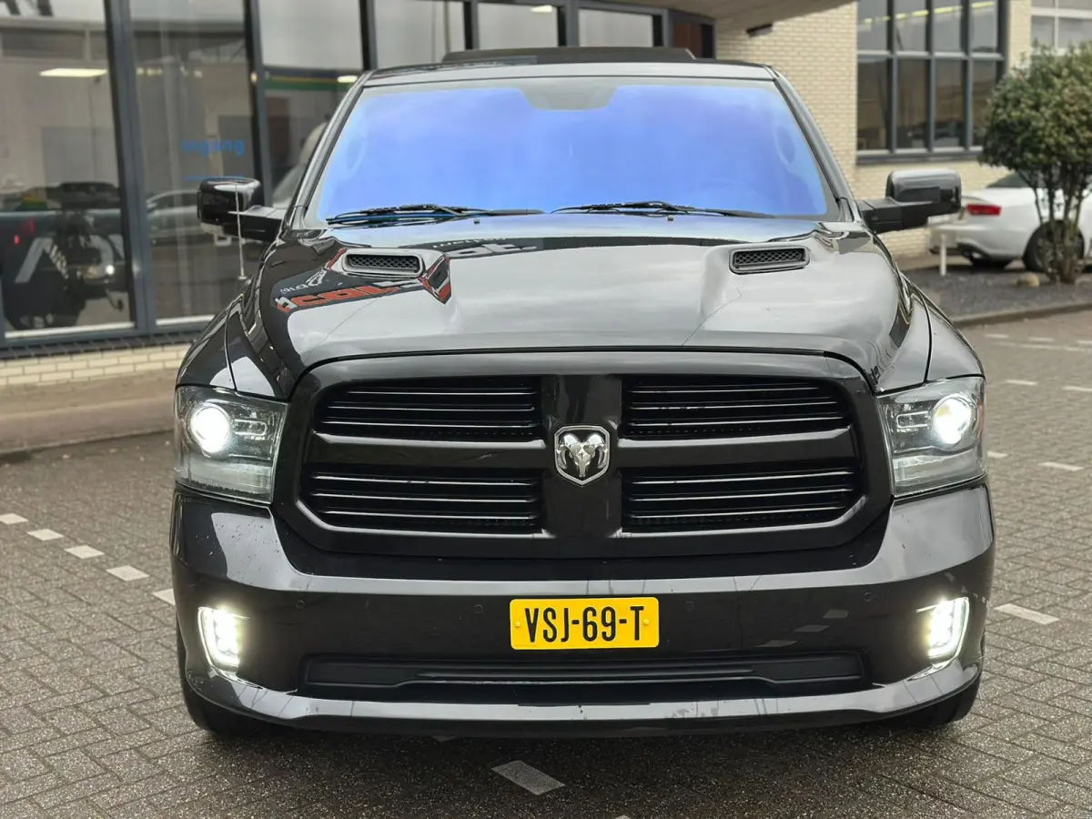 1500 5.7 V8 4x4 Quad Cab 6'4