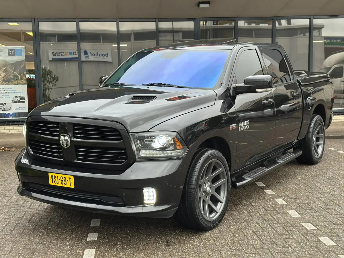 1500 5.7 V8 4x4 Quad Cab 6'4