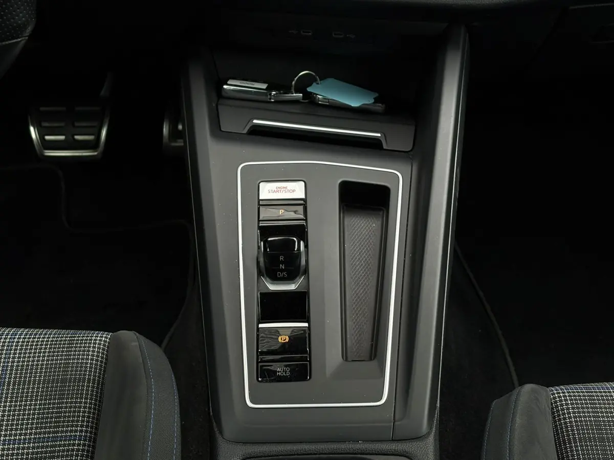 1.4 eHybrid 245 pk GTE 6-DSG | Trekhaak | Cruise control adaptief | Stoelverwarming |