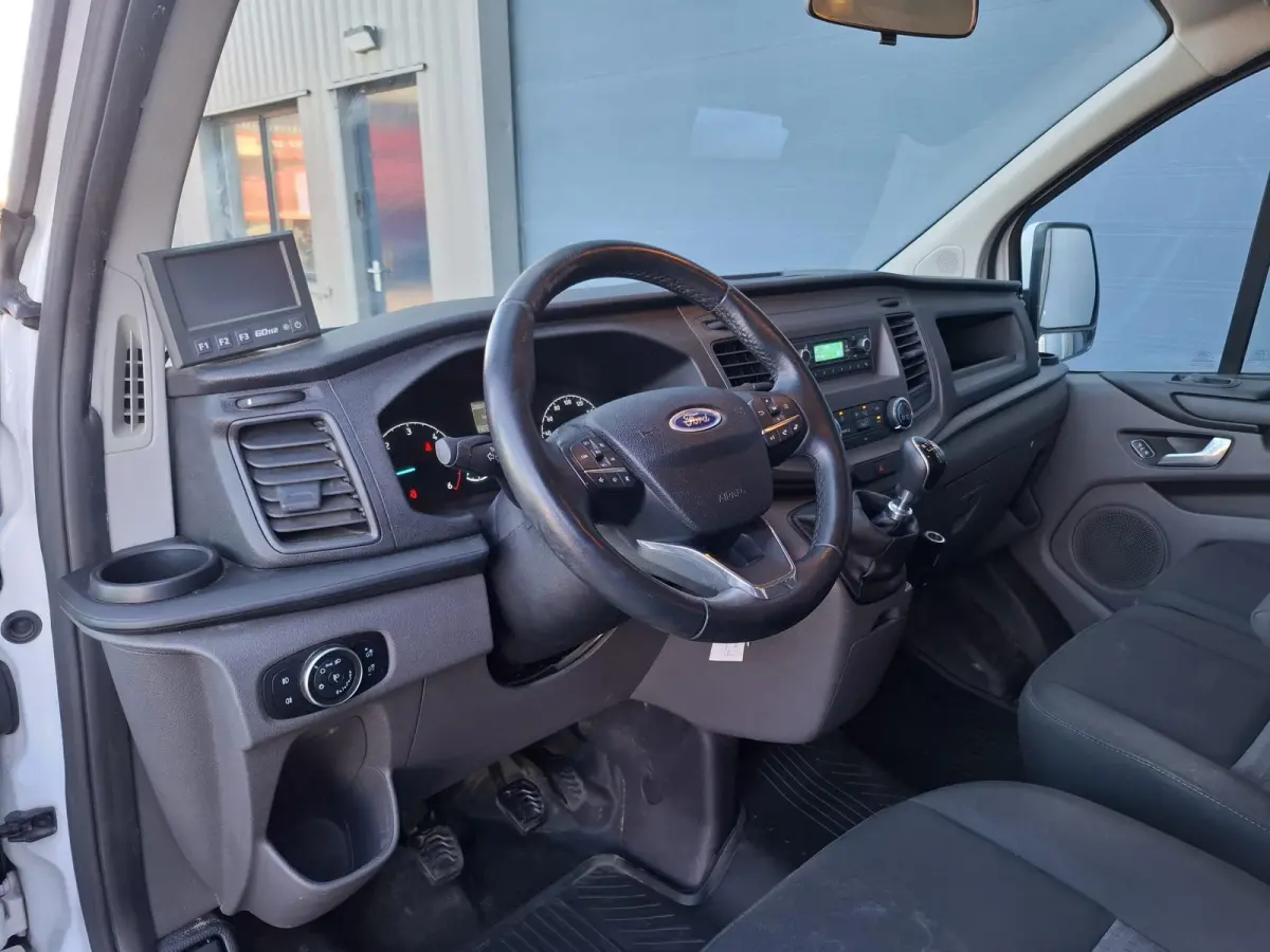 340 2.0 TDCI L1H1 Trend AIRCO / CRUISE CONTROLE / 3 ZITS / TREKHAAK / EURO 6