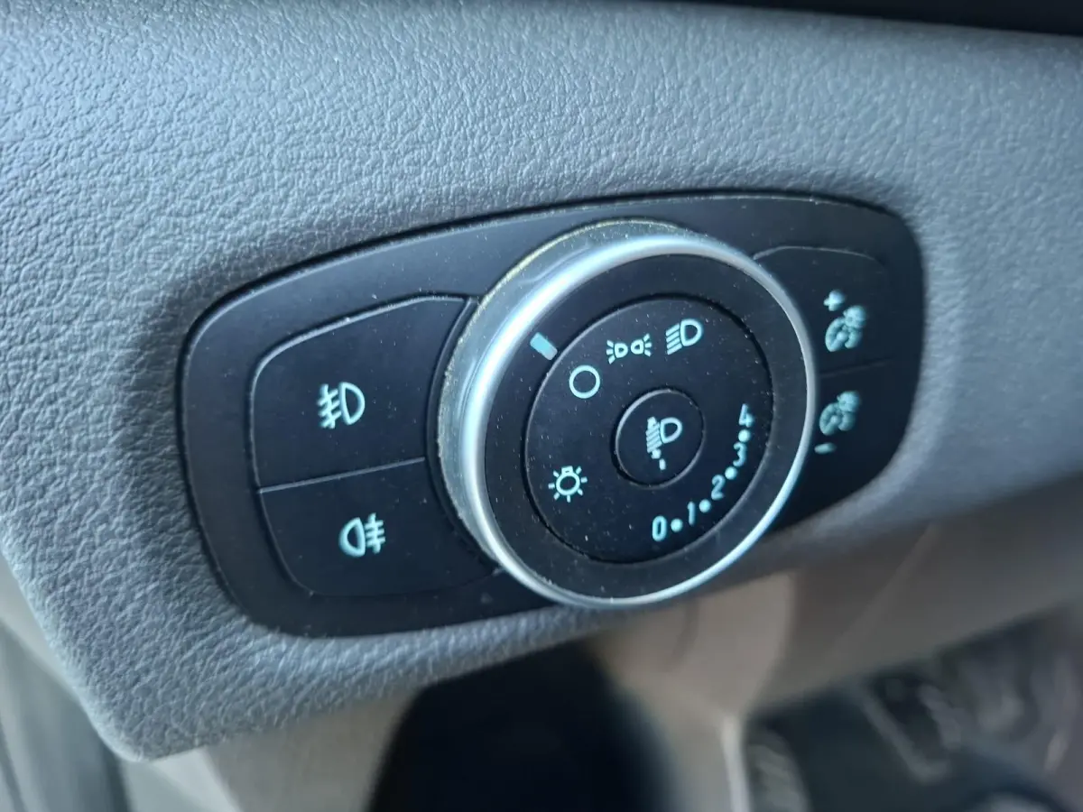 340 2.0 TDCI L1H1 Trend AIRCO / CRUISE CONTROLE / 3 ZITS / TREKHAAK / EURO 6