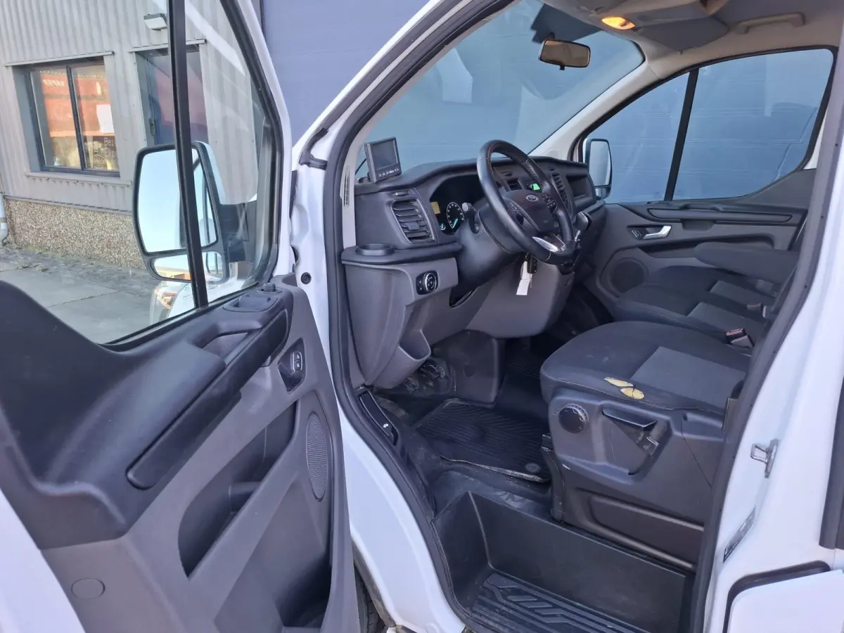 340 2.0 TDCI L1H1 Trend AIRCO / CRUISE CONTROLE / 3 ZITS / TREKHAAK / EURO 6