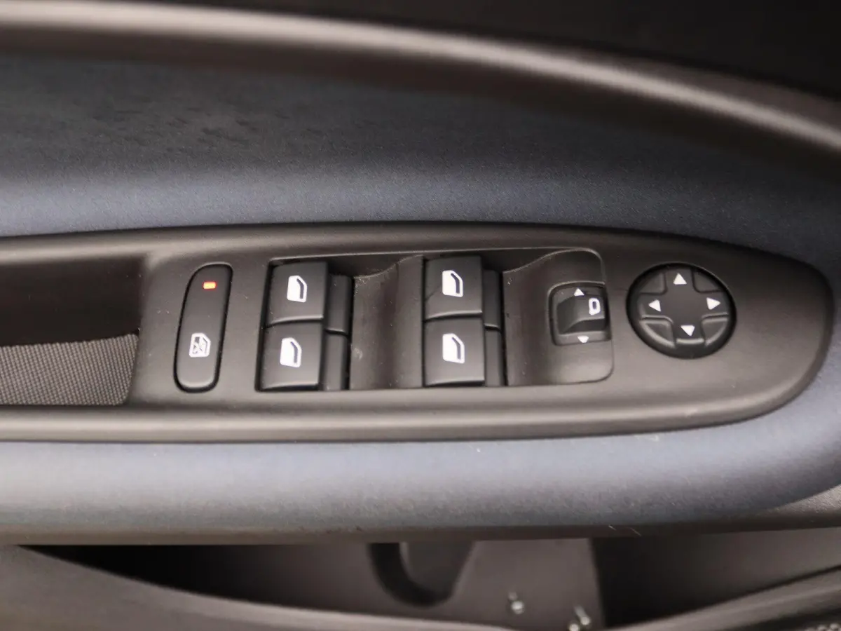 Elettrica 54 kWh | Apple Carplay/Android Auto | Cruise Control | Climate Control | Lichtmetalen Velgen |