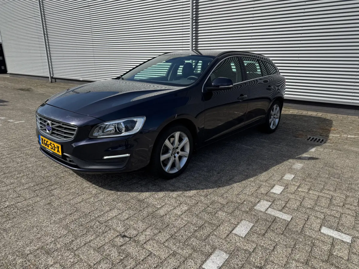 1.5 T3 Momentum,Automaat,Navigatie,nwe Distributie,extra winterset