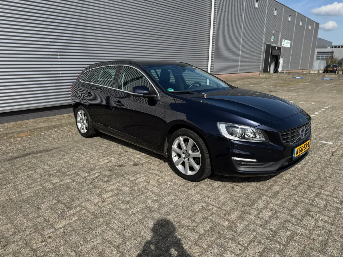 1.5 T3 Momentum,Automaat,Navigatie,nwe Distributie,extra winterset