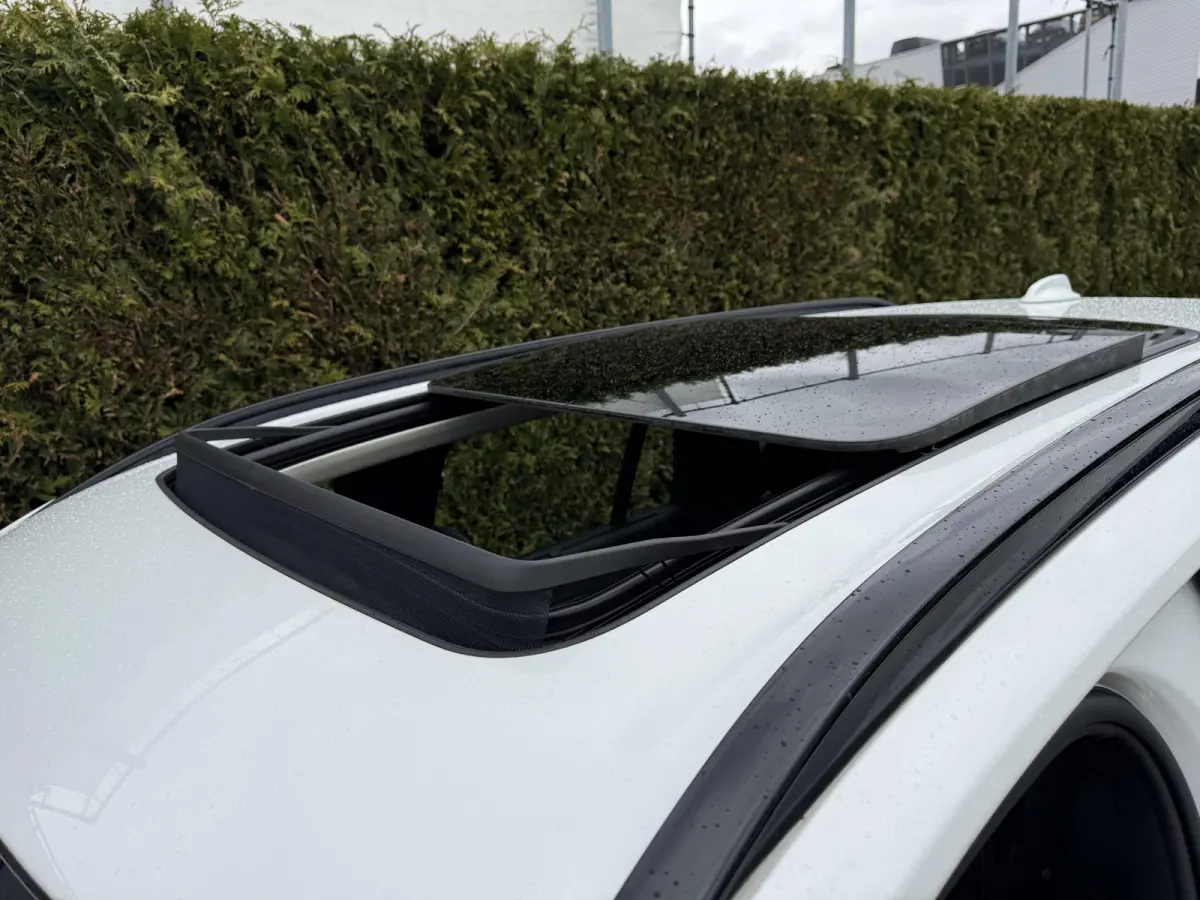 T8 Plug-in Hybrid AWD Ultra Dark Blis| 360 camera | Pano dak | Bowers & wilkins audio | Trekhaak | Keyless | Headup display | Luchtvering | Elektrische stoelen | Stoel en stuur verwarming |