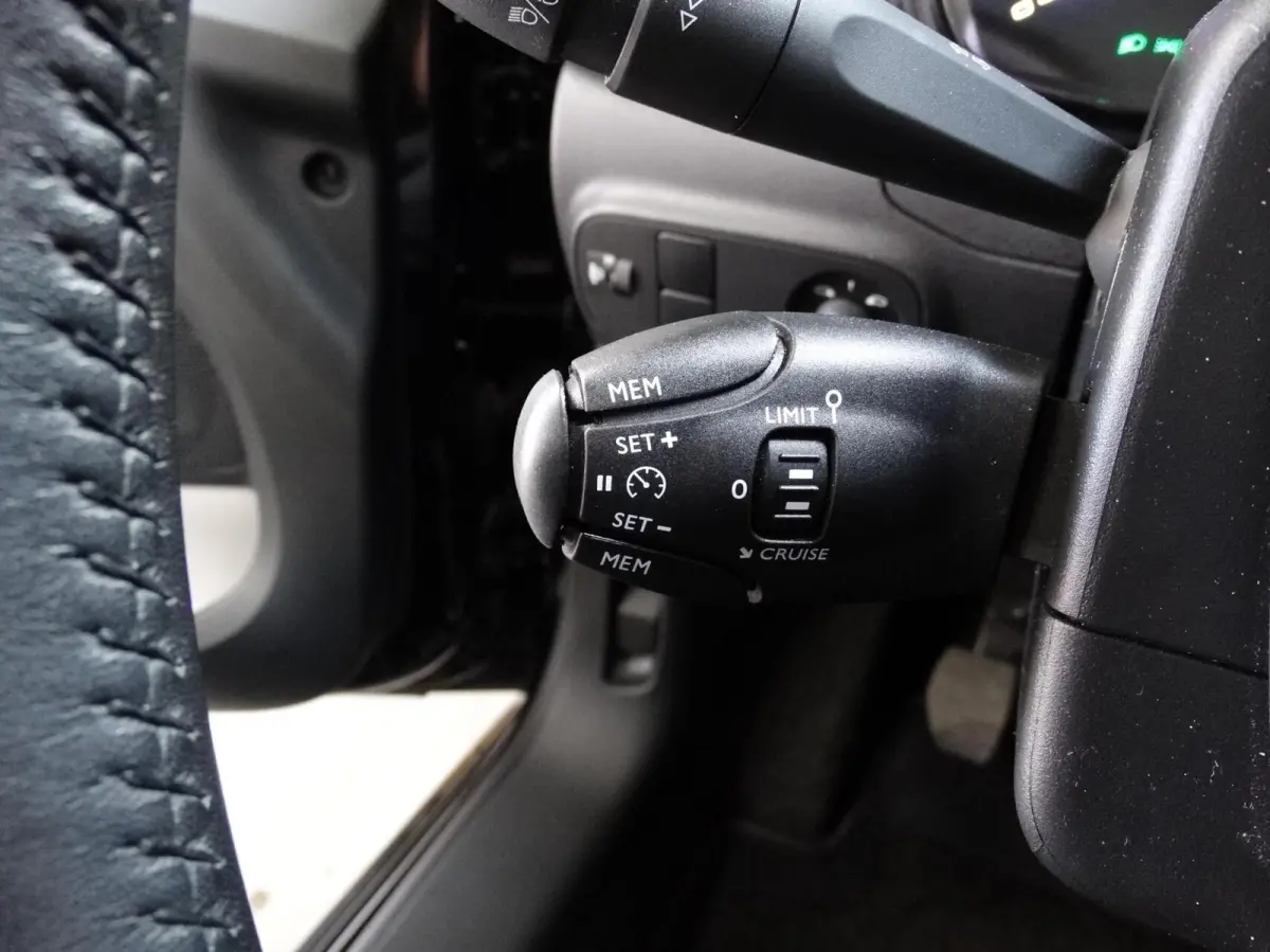 1.2 PureTech Shine