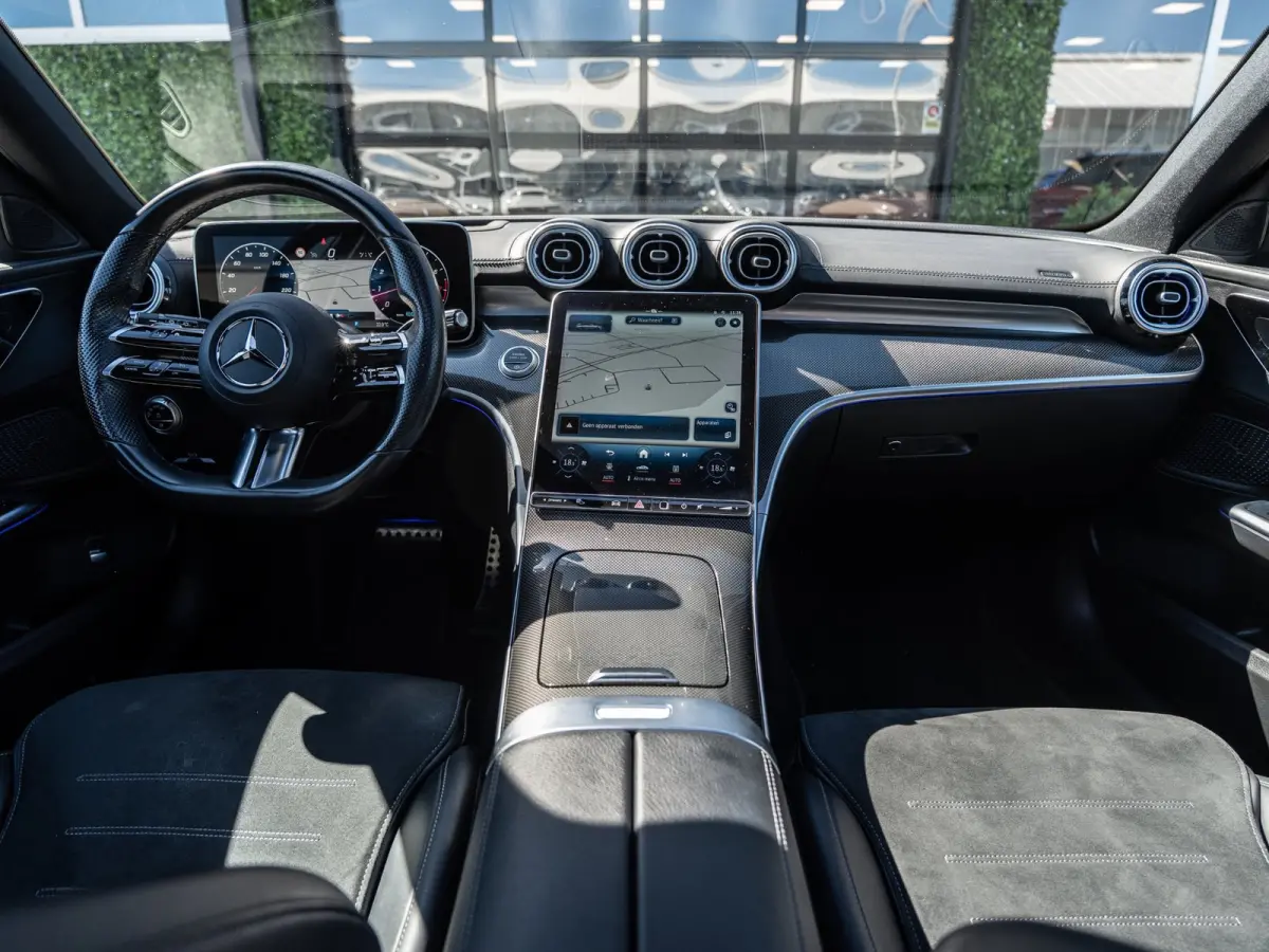 180 AMG Line | Premium Pack | 19” AMG | Head-Up | Pano | BTW