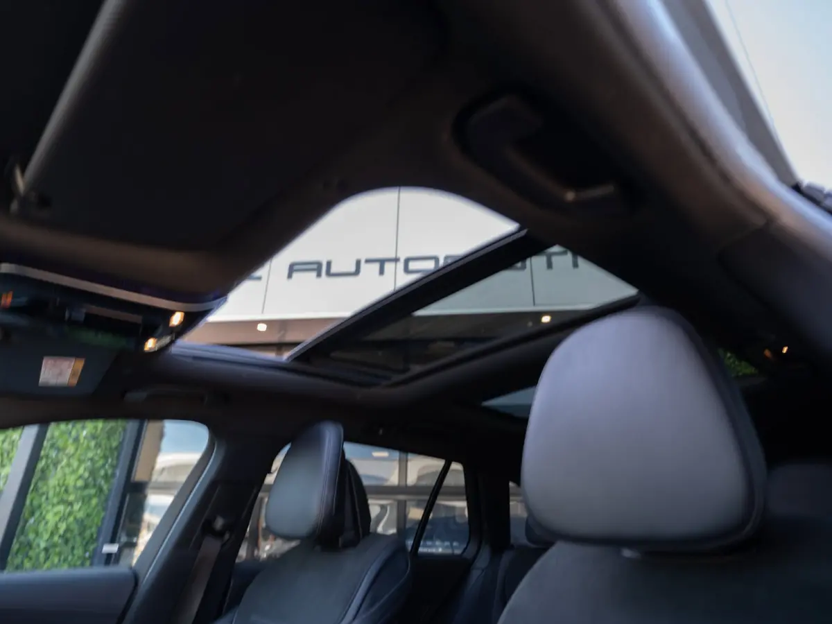 180 AMG Line | Premium Pack | 19” AMG | Head-Up | Pano | BTW