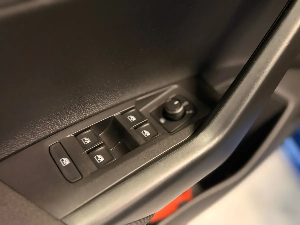 1.0 TSI Comfortline | NAVI | CRUISE | CAR PLAY |LMV |
