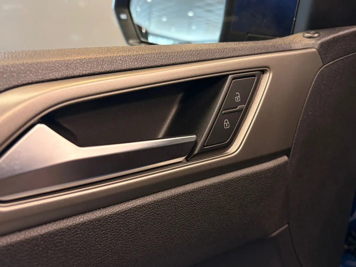 1.0 TSI Comfortline | NAVI | CRUISE | CAR PLAY |LMV |