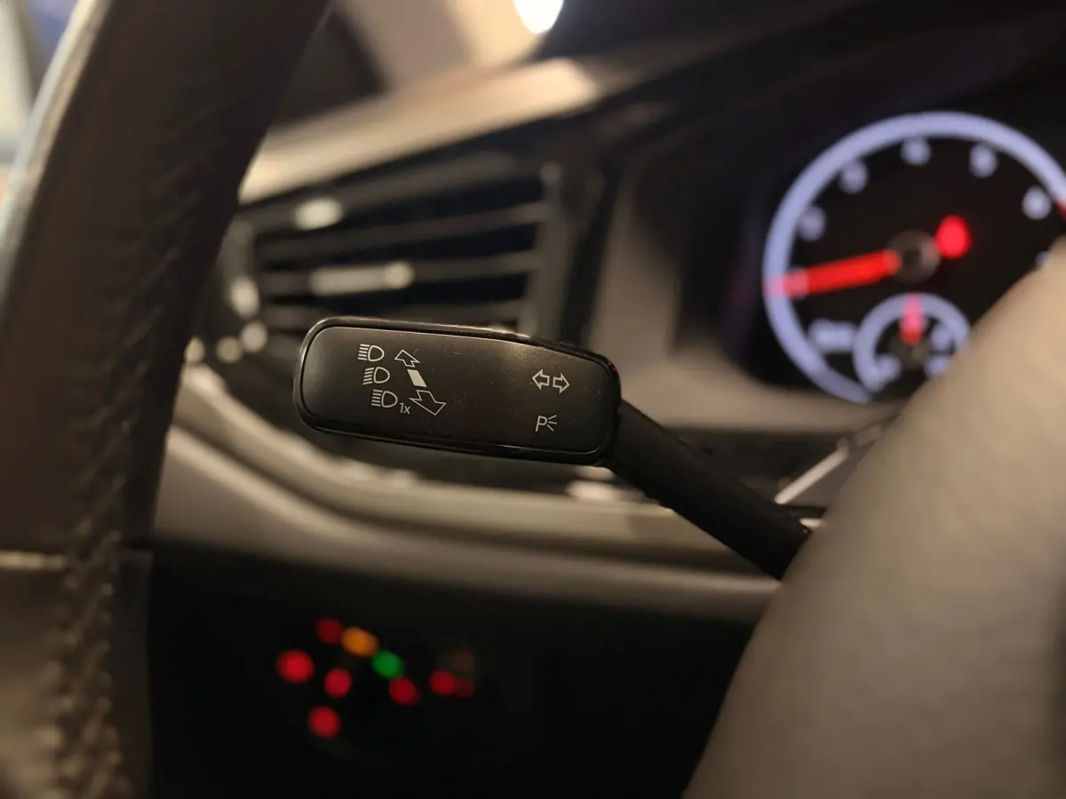 1.0 TSI Comfortline | NAVI | CRUISE | CAR PLAY |LMV |