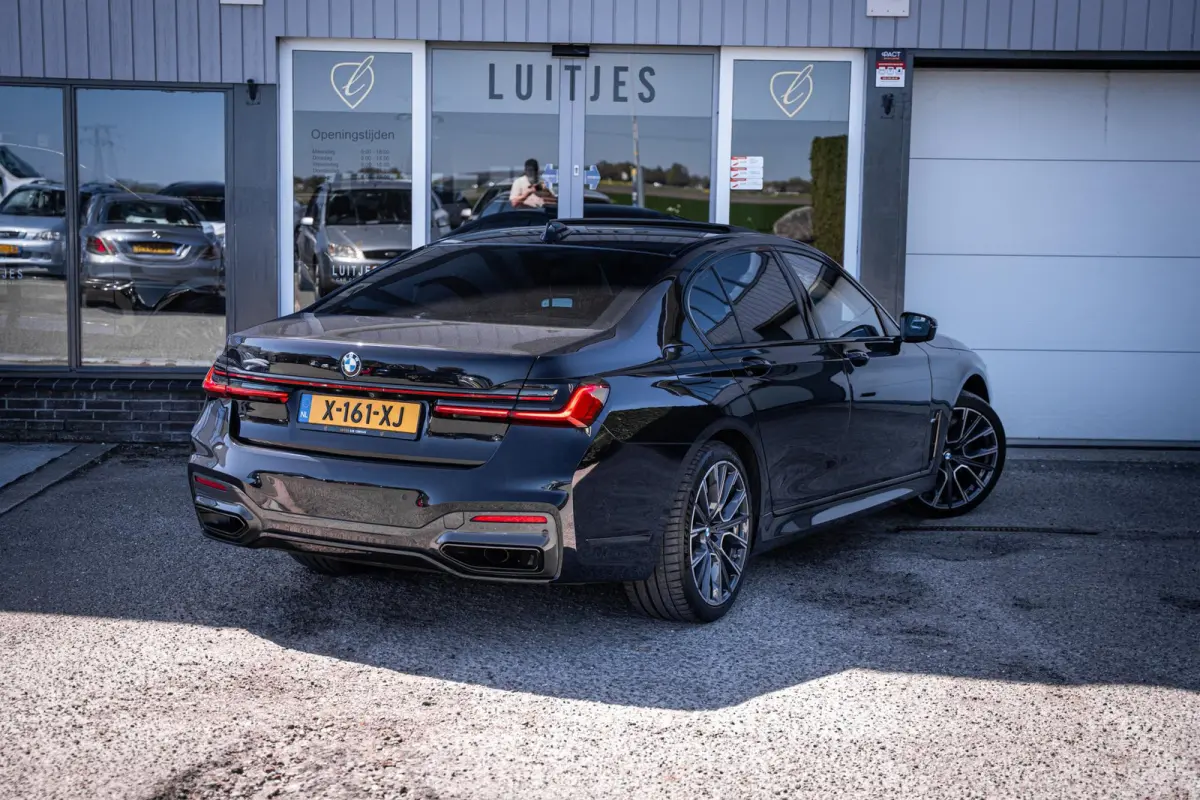 745e High Executive M-sport |Pano|Laser|Luchtvering|H&K|Achterwiel-besturing|Massage|CarbonSchwarz|Memory|ACC|HuD|Dealer-onderhouden