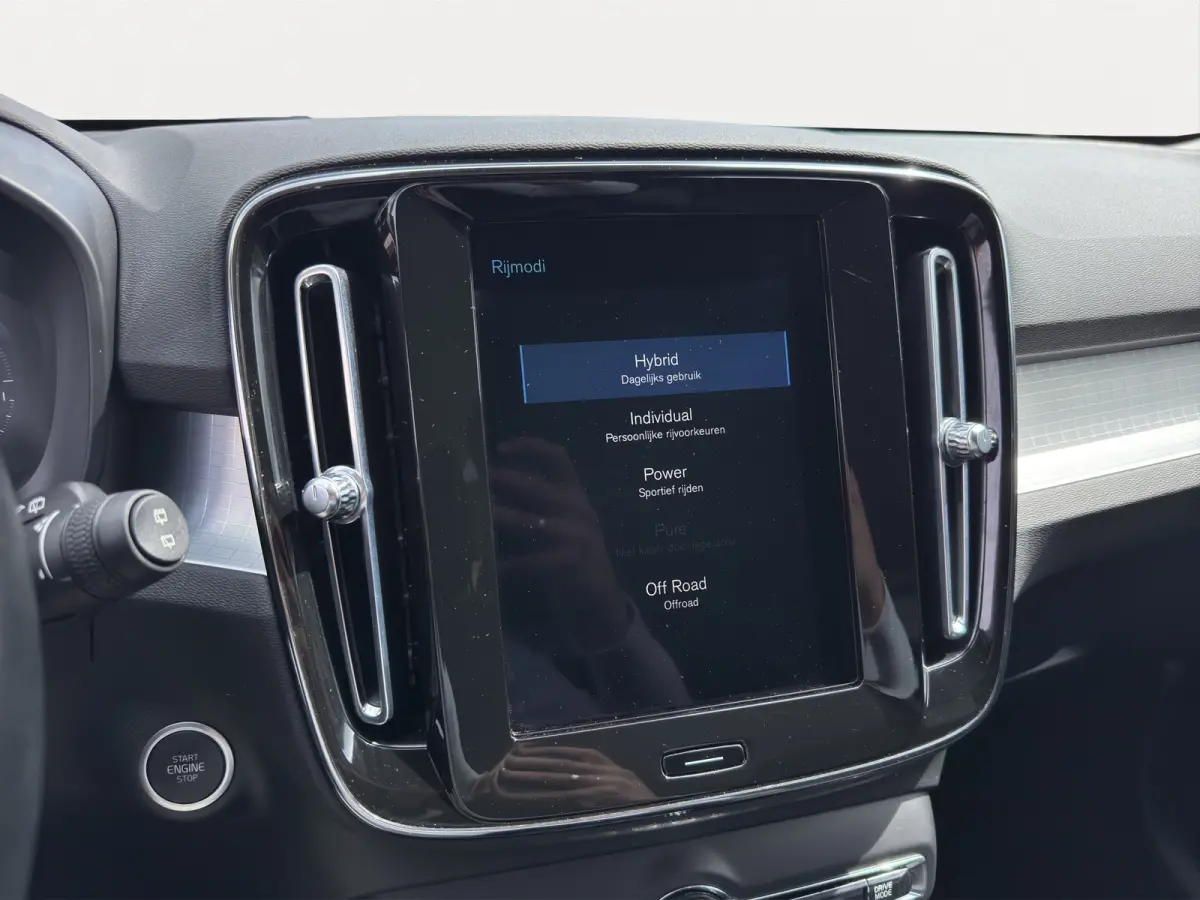 1.5 T4 Inscription Expression | Cruise control | Rijstrooksensor | Parkeersensoren voor en achter |