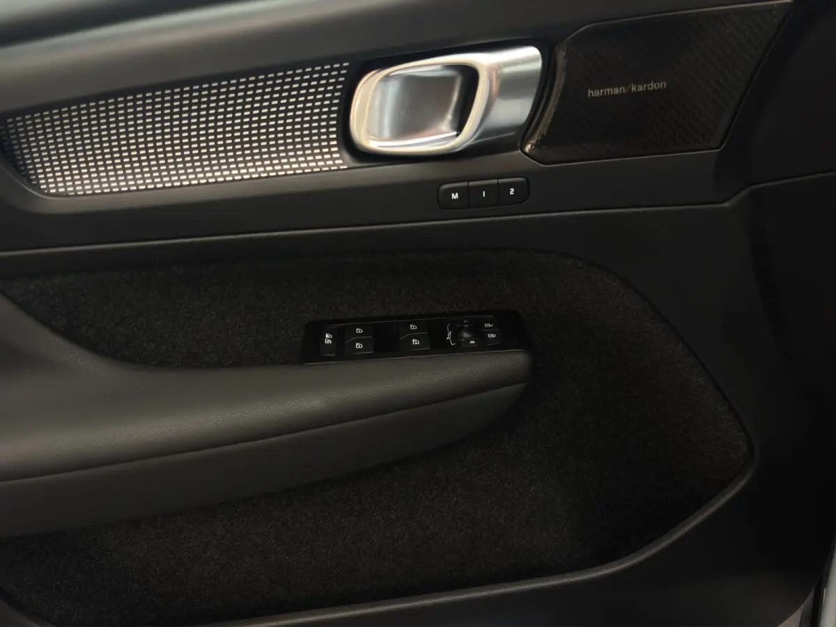 T4 Inscription | Appel Carplay\Android Auto | Achteruitrijcamera | Stuurwiel verwarmd | Premium audio |