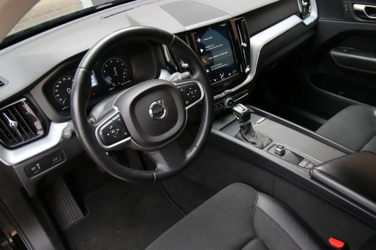 2.0 T5 AWD Momentum