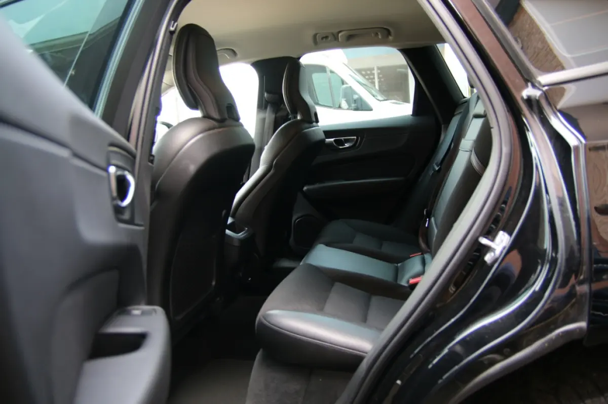 2.0 T5 AWD Momentum