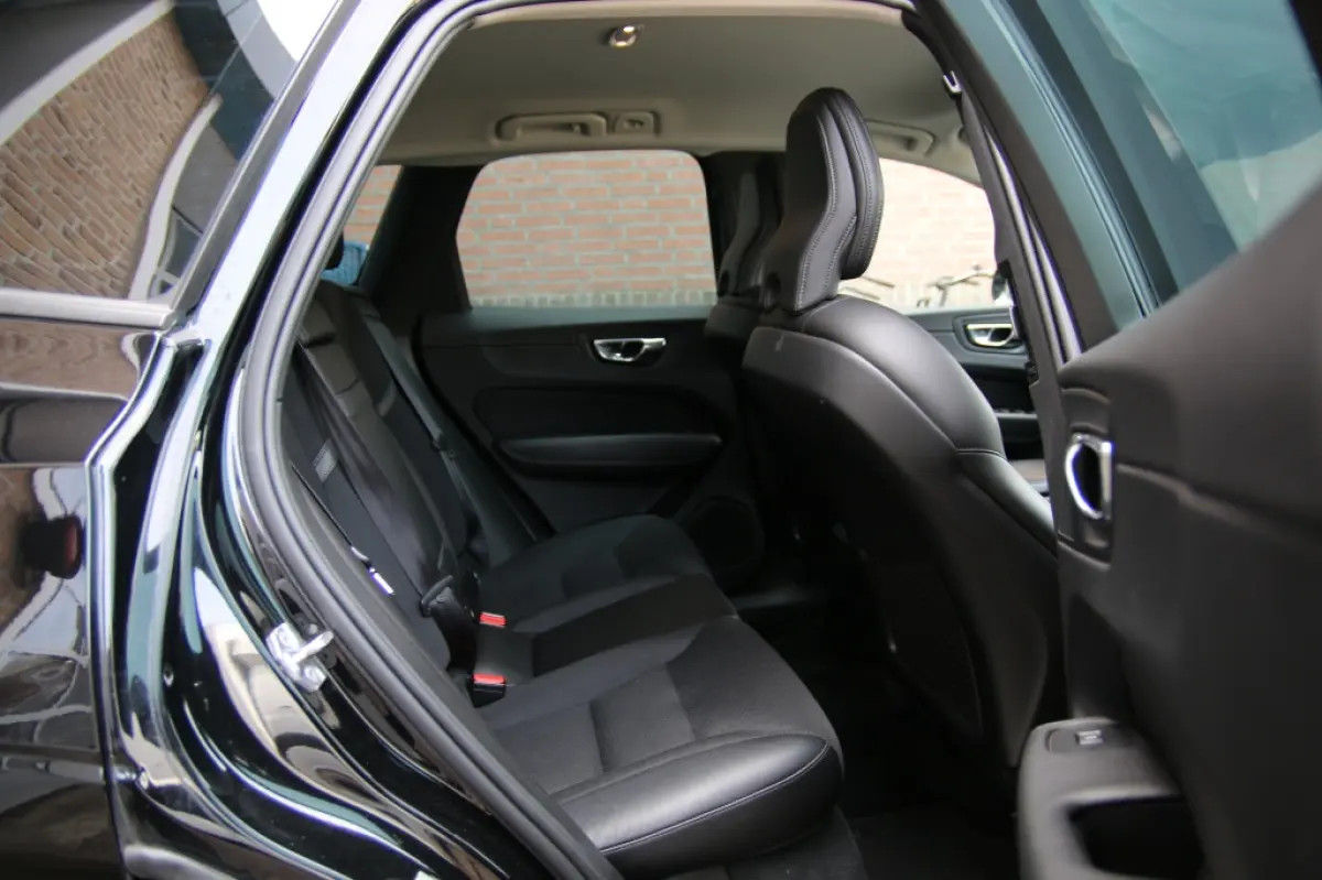 2.0 T5 AWD Momentum